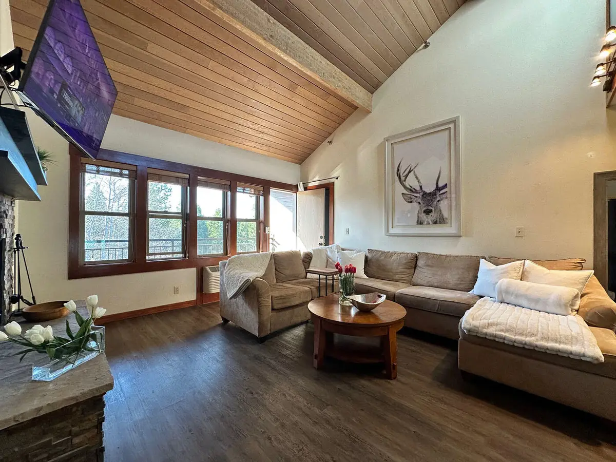 18575 SW Century, Bend, OR 97702 - Image #1