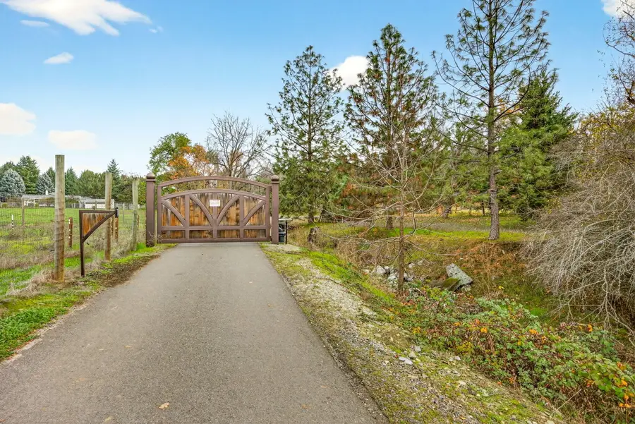 5650 Kane Creek Road, Central Point, OR 97502 - Image #2