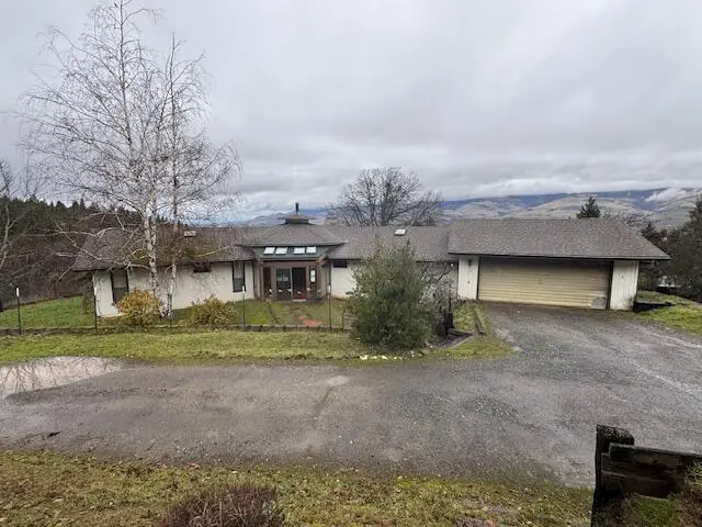 1751 Dragon Fly Lane, Ashland, OR 97520 - #1