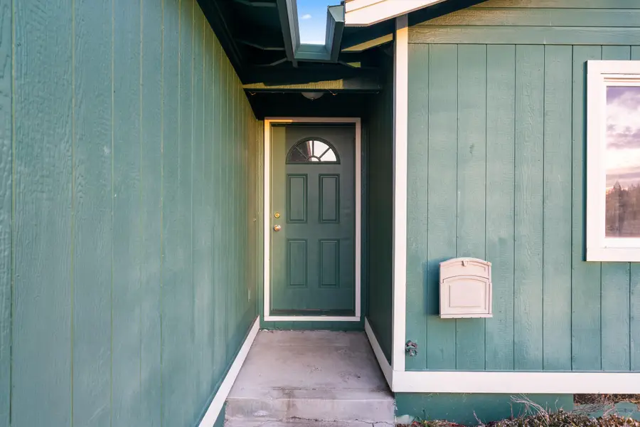 250 Tierra Circle, Eagle Point, OR 97524 - #3