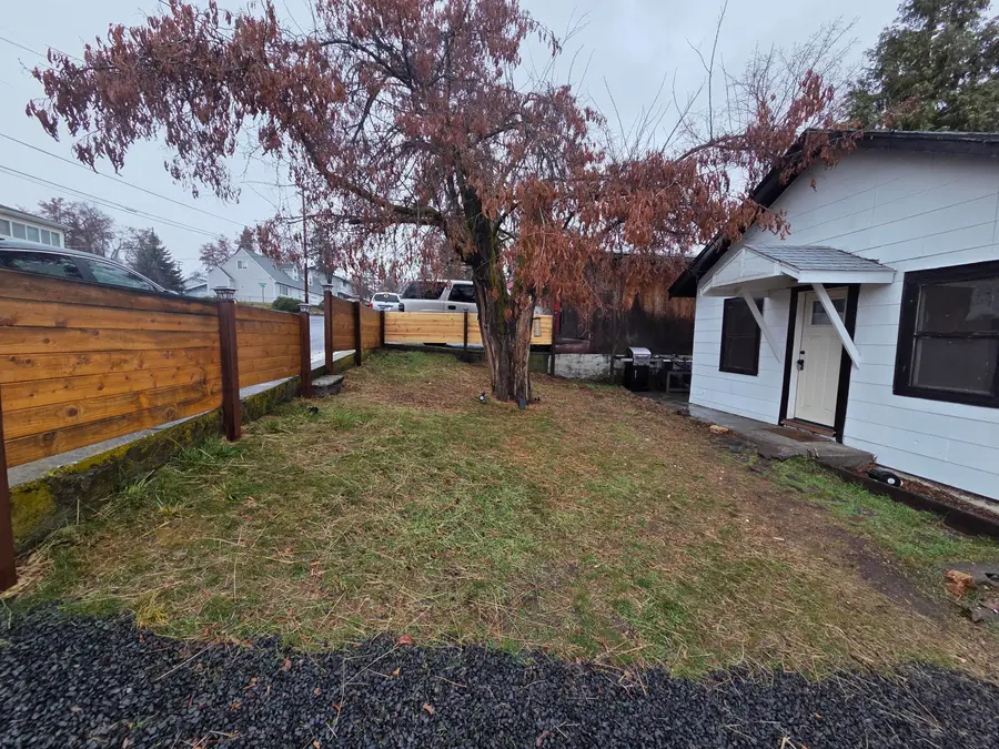 2119 Modoc Street, Klamath Falls, OR 97601 - Image #2