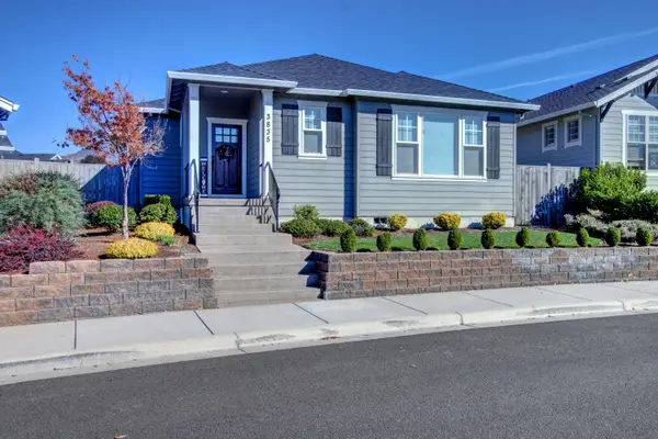 3835 Creek Mont, Medford, OR 97504