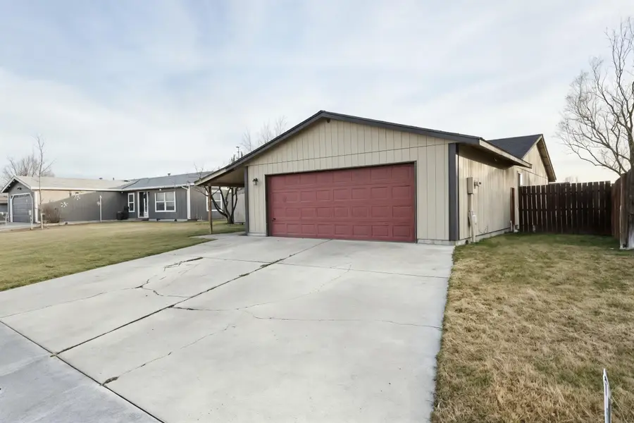 1552 NE Deedie, Prineville, OR 97754 - Image #2