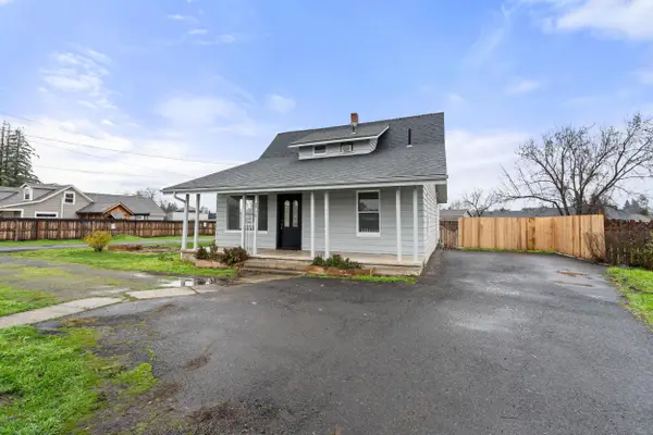 2772 Merriman, Medford, OR 97501