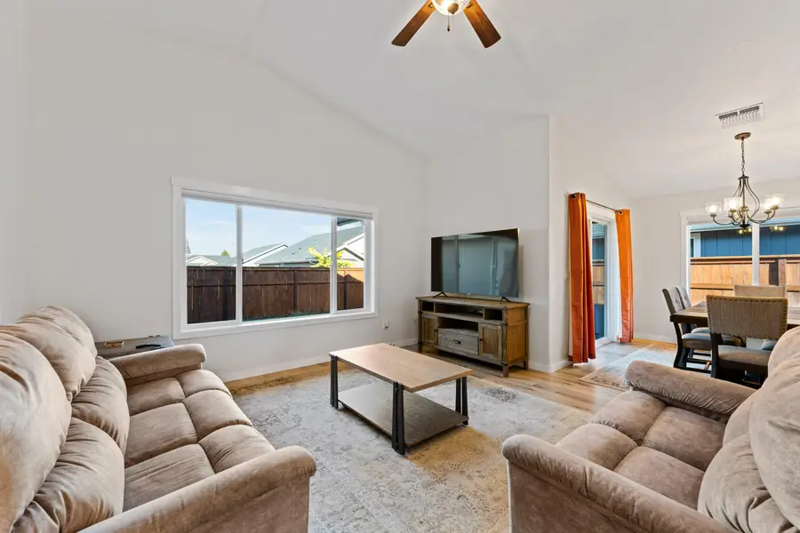 1876 SW Mistybrook, Grants Pass, OR 97527 - Image #3