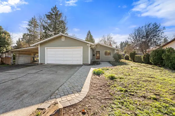 2021 Taylor, Central Point, OR 97502