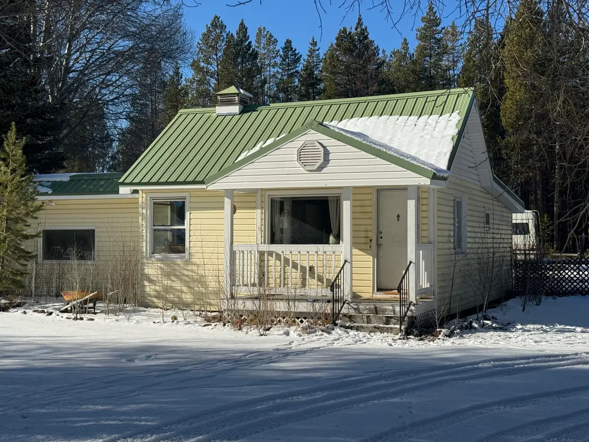 135744 Highway 97, Crescent, OR 97733 - Image #1