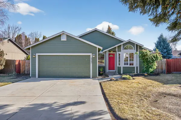 2342 NE Shadow Brook Place, Bend, OR 97701