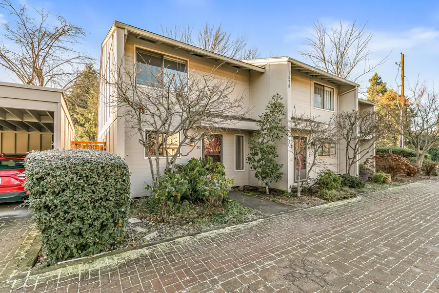 1278 Maple Leaf Ct, Medford, OR 97504 - Image #3