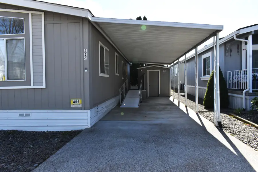 456 Whispering Willow Drive, Grants Pass, OR 97527 - #3