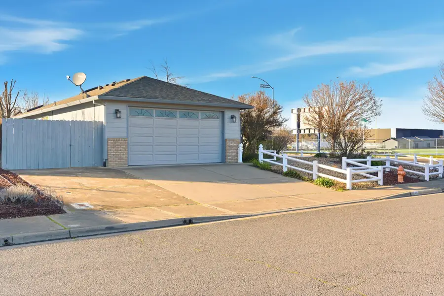 1401 Diamond, Medford, OR 97501 - Image #2