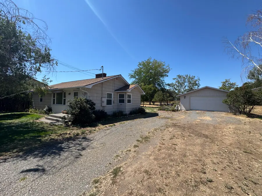 2615 SW 21st, Redmond, OR 97756 - Image #2