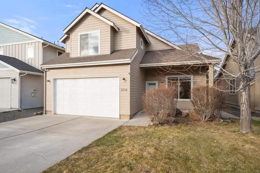 3216 NE Zoe, Bend, OR 97701 - Image #2