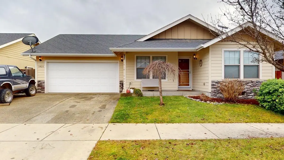 1821 SW I, Grants Pass, OR 97526 - Image #1