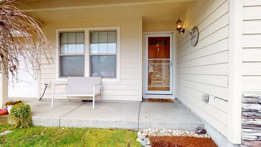 1821 SW I, Grants Pass, OR 97526 - Image #2