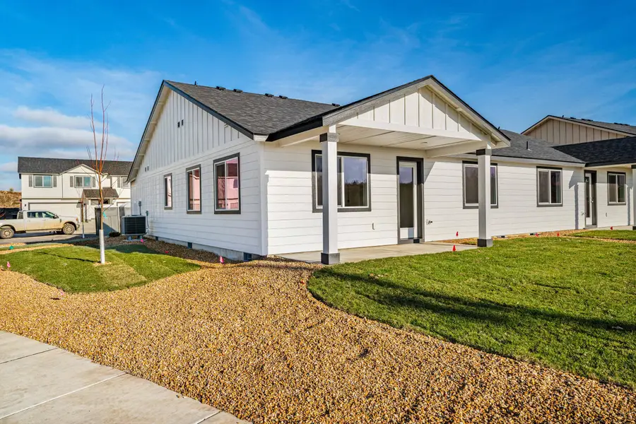 925 SE Starview Avenue, Madras, OR 97741 - Image #3