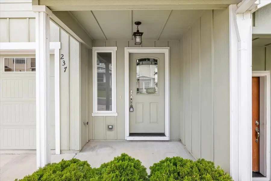 237 Dunthorpe, Medford, OR 97504 - Image #2