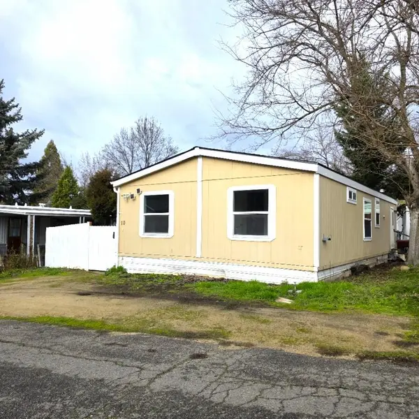 939 S Valley View, Ashland, OR 97520