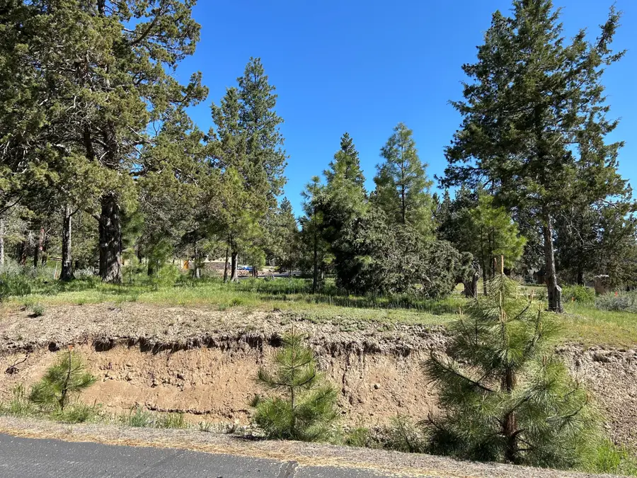 829 Saddle Butte, Klamath Falls, OR 97601 - Image #3