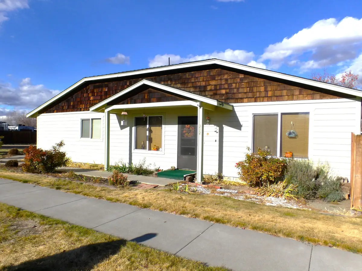 312 NW 21st, Redmond, OR 97756 - Image #1