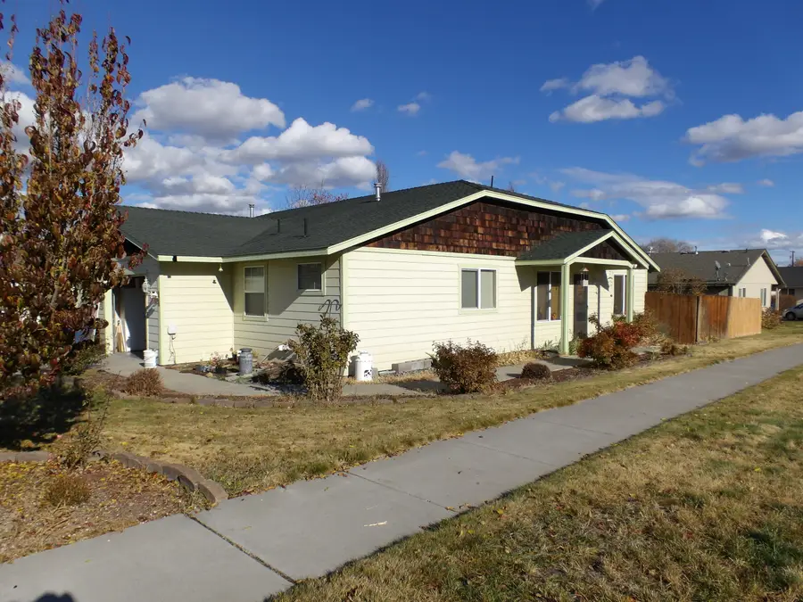 312 NW 21st, Redmond, OR 97756 - Image #2