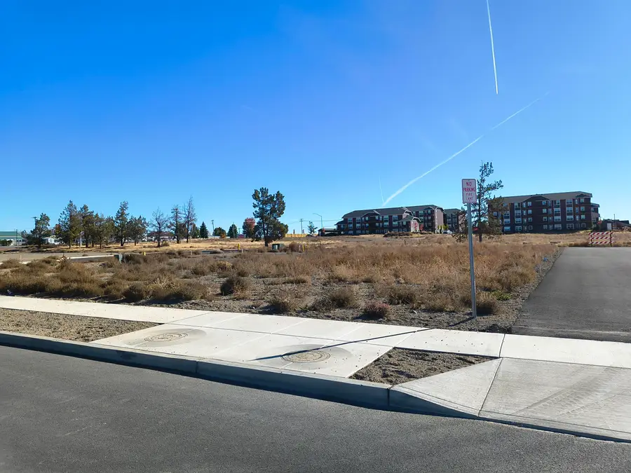 3251 NW 7th, Redmond, OR 97756 - Image #2