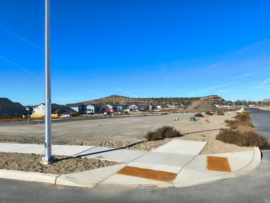 3291 NW 7th, Redmond, OR 97756 - Image #2