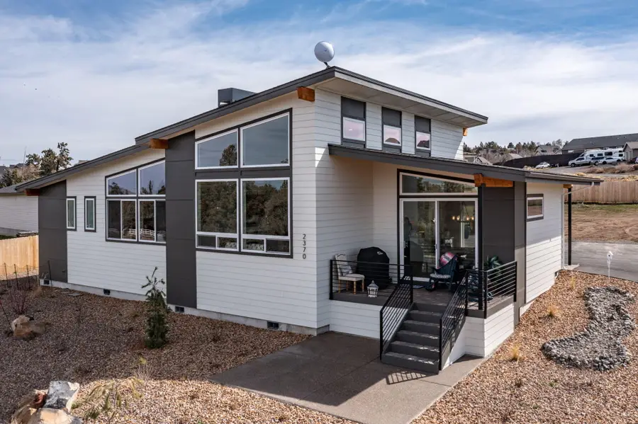 2370 SW Helmholtz Way, Redmond, OR 97756 - #3