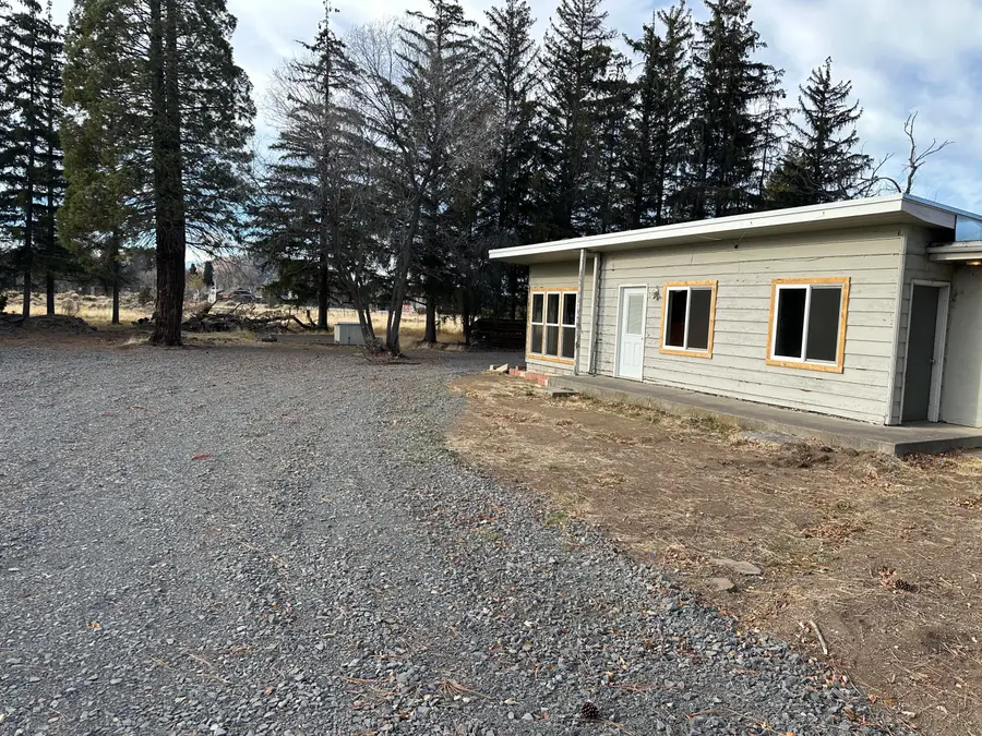 21430 Highway 20, Bend, OR 97701 - Image #3