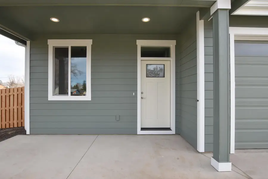 2340 SW 25th, Redmond, OR 97756 - Image #2