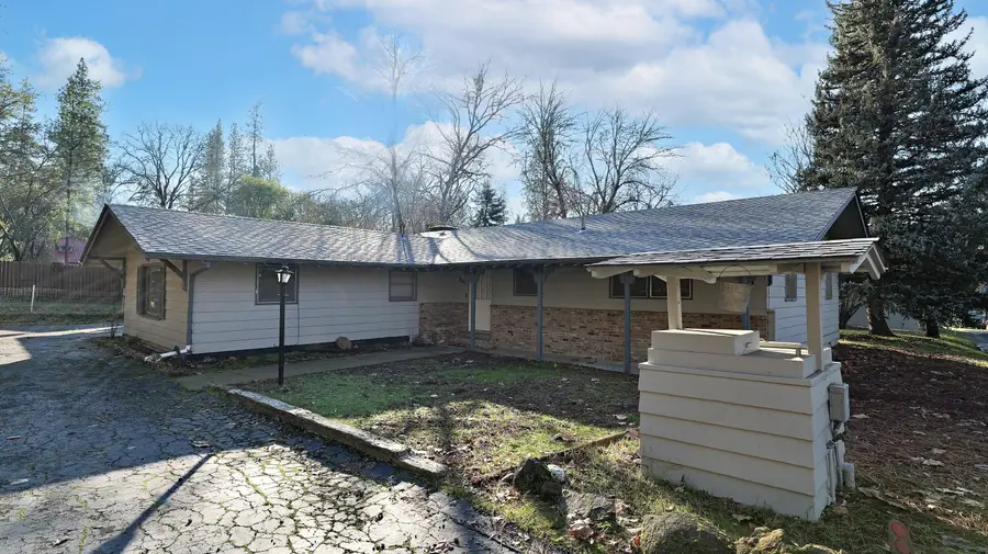 801 Old Ferry, Shady Cove, OR 97539 - Image #2