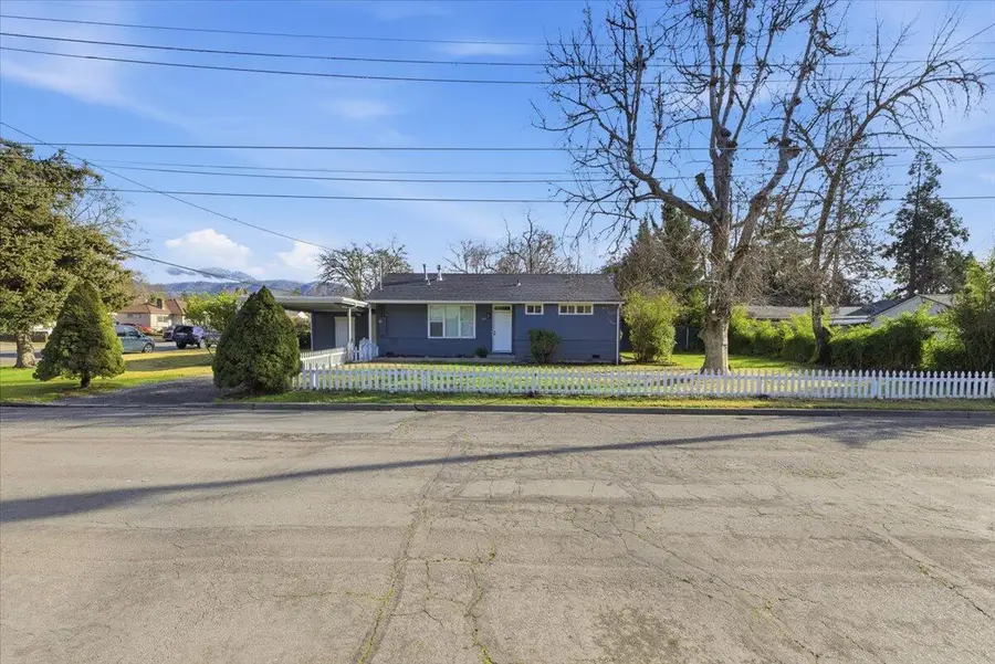 605 SW Greenwood, Grants Pass, OR 97526 - Image #3