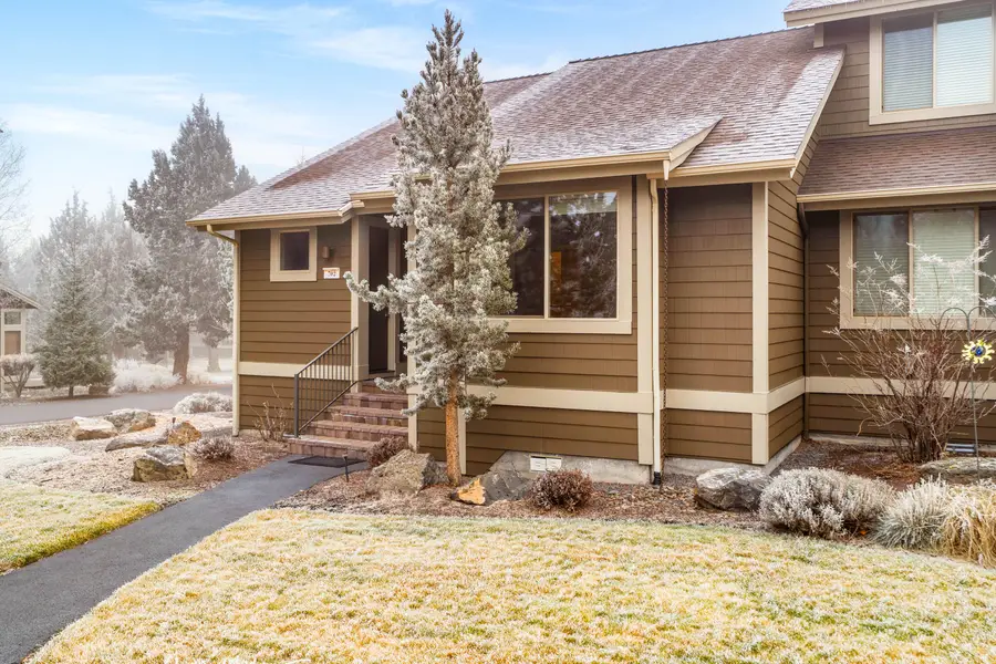 702 Sage Country, Redmond, OR 97756 - Image #2