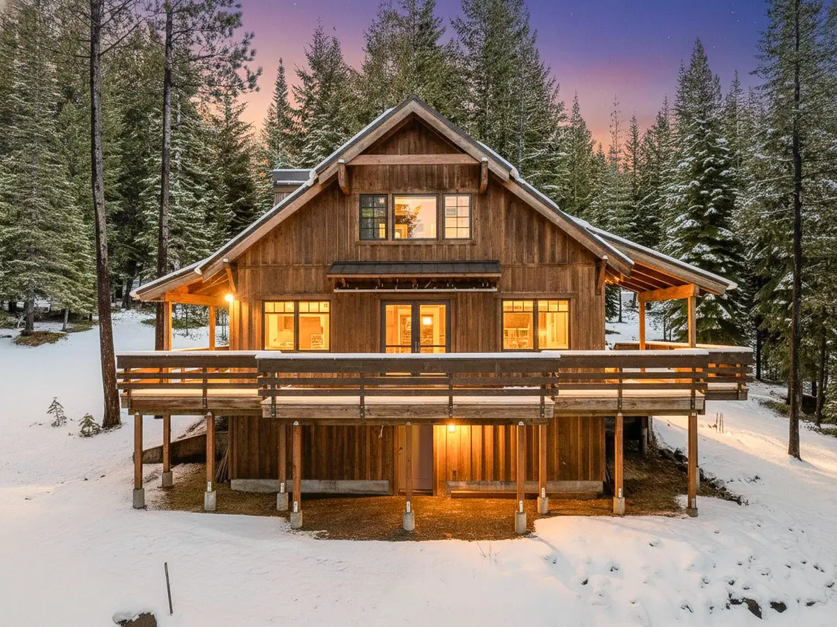 18302 Sugar Cone, Crescent Lake, OR 97733 - Image #1