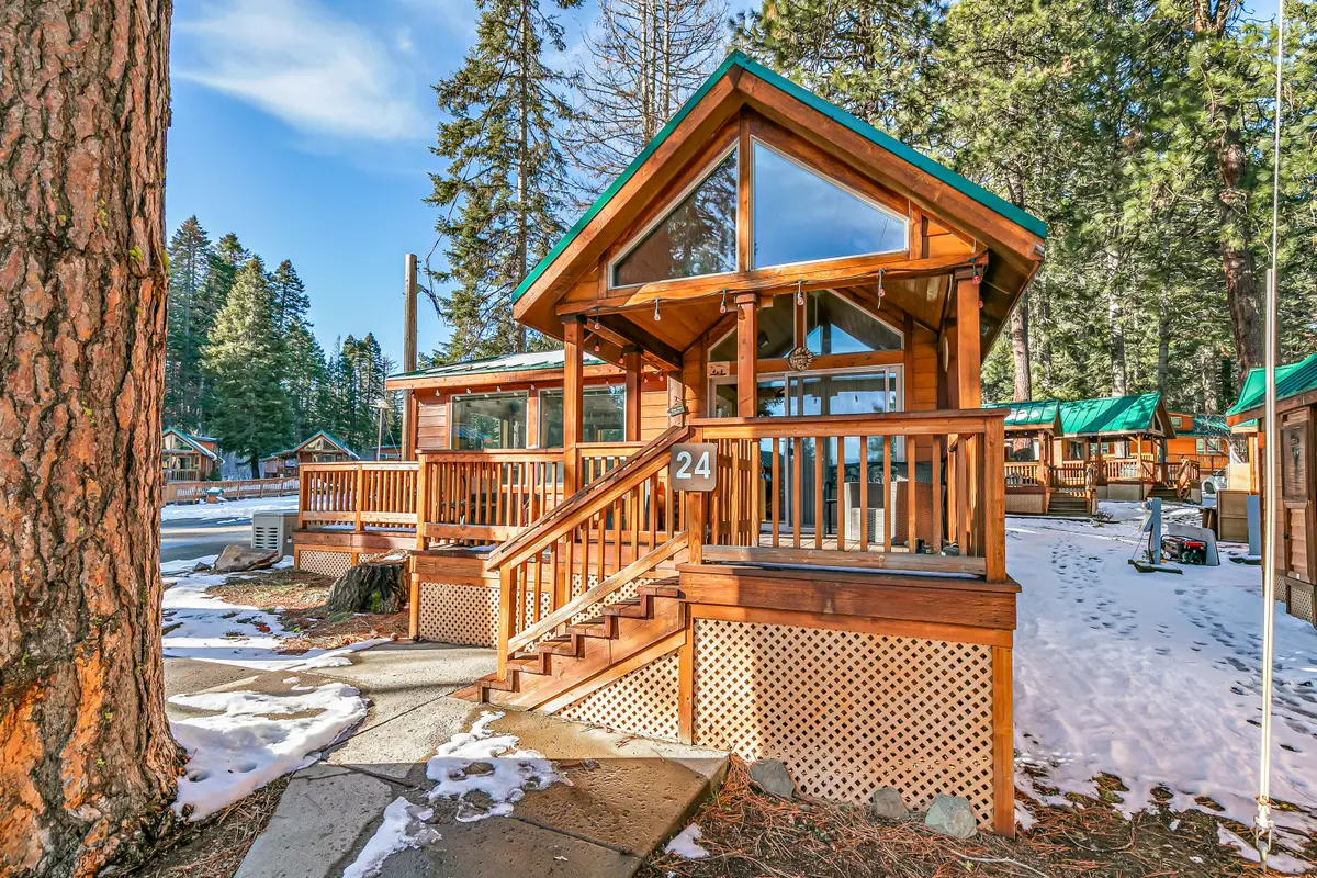 7900 Hyatt Prairie, Ashland, OR 97520 - Image #1