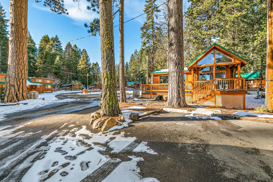 7900 Hyatt Prairie, Ashland, OR 97520 - Image #3