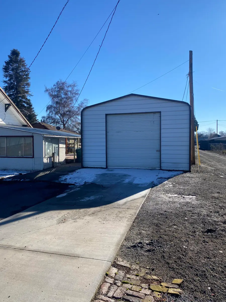 332 N Madison, Merrill, OR 97633 - Image #3