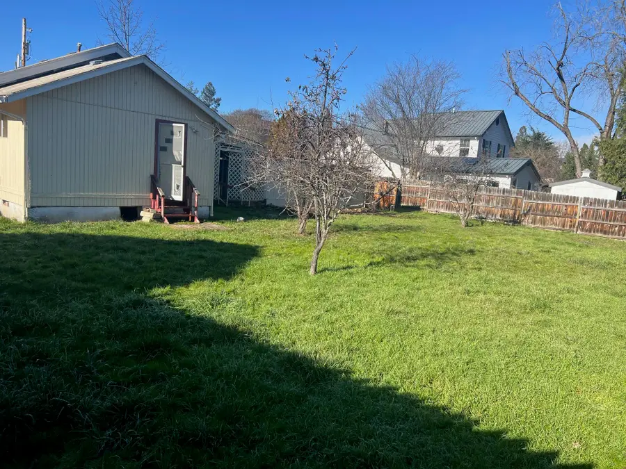 410 N 8th, Jacksonville, OR 97530 - Image #3