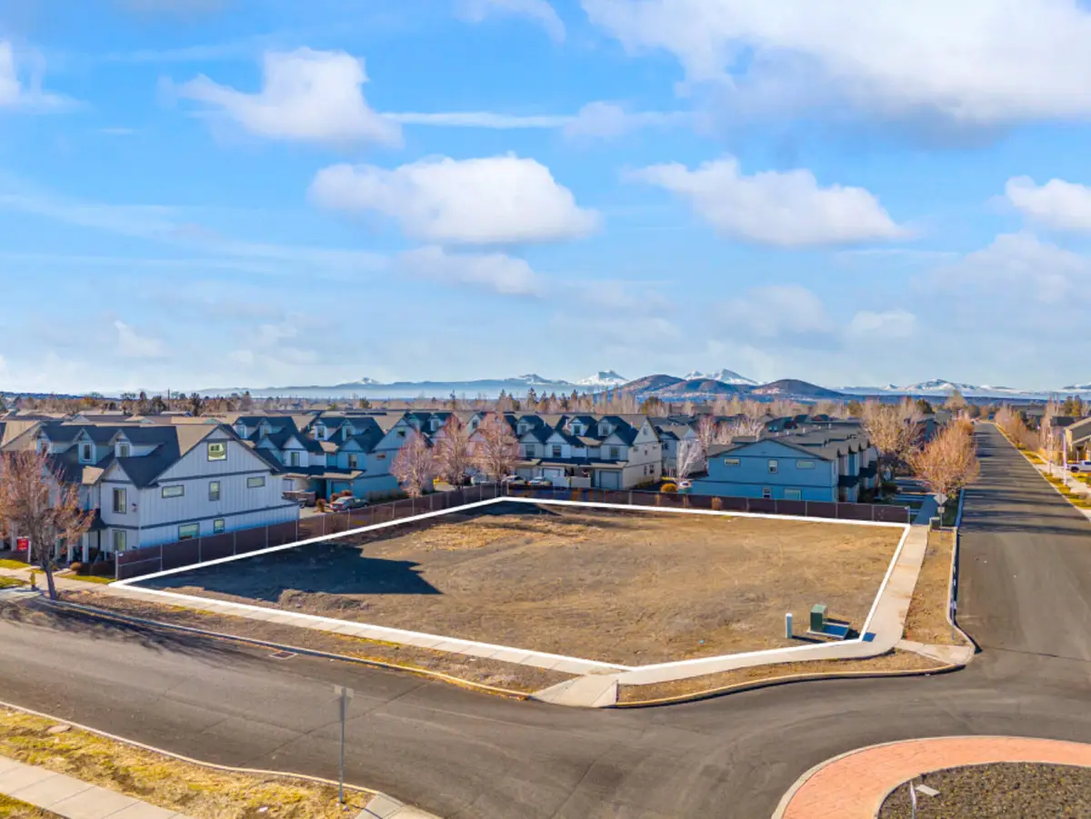 NW Elm, Redmond, OR 97756 - Image #1