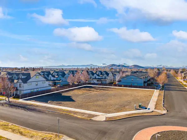 NW Elm, Redmond, OR 97756