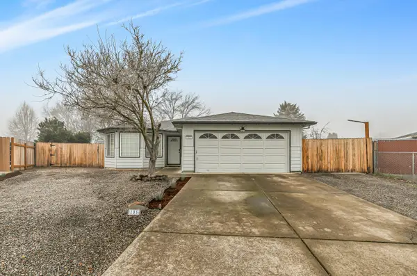 105 Queens Gate, Central Point, OR 97502