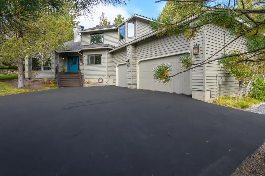 1648 NW Summit, Bend, OR 97703 - Image #2