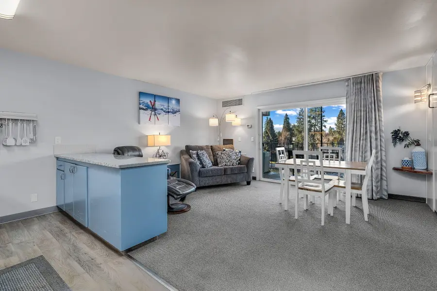 1565 NW Wall, Bend, OR 97703 - Image #3