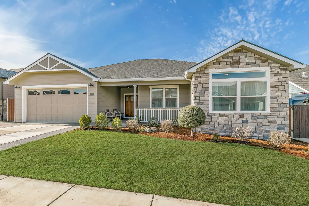 2645 Farmington, Medford, OR 97504 - Image #1