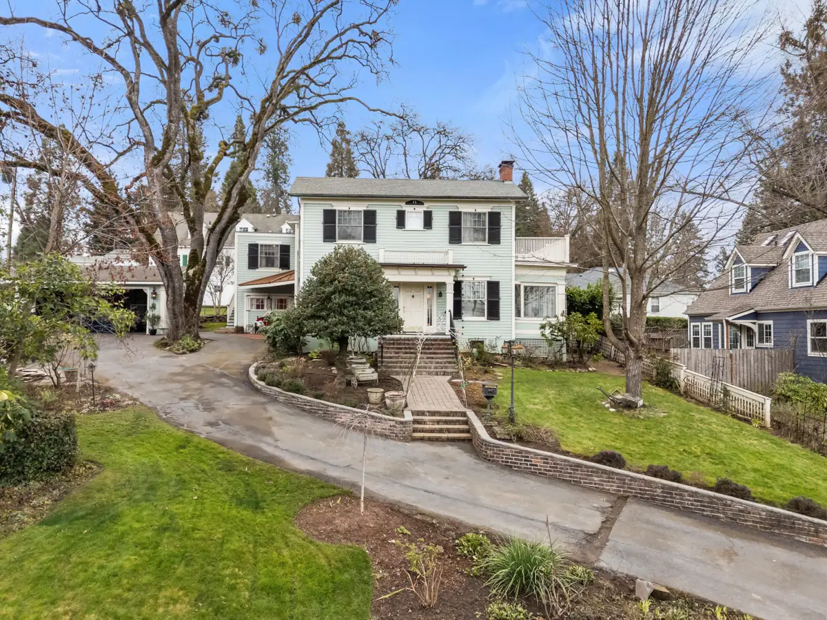 1320 E Main Street, Medford, OR 97504 - Image #1