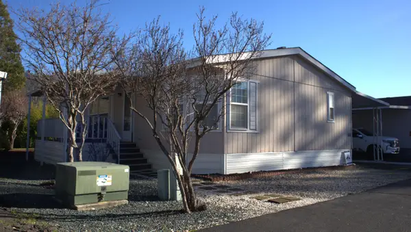 22071 Highway 62, Shady Cove, OR 97539