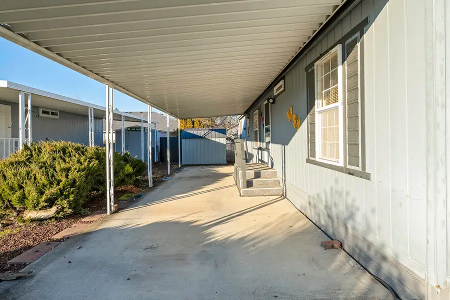 1570 S Peach, Medford, OR 97501 - Image #3