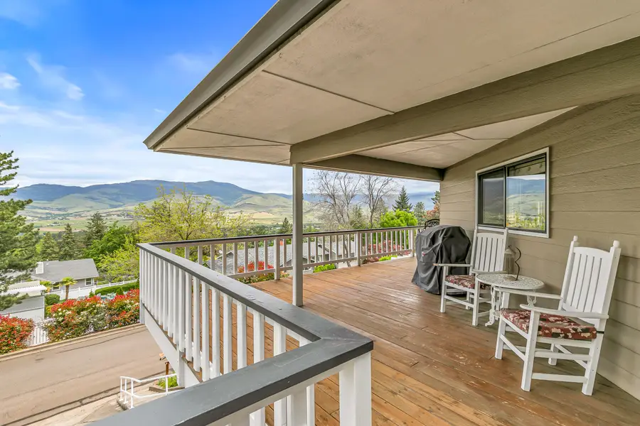 1768 Crestview Drive, Ashland, OR 97520 - #3