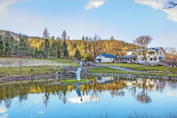 7555 E Antelope, Eagle Point, OR 97524