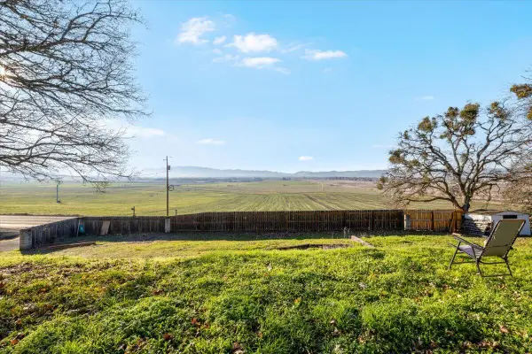 5942 Foothill, Medford, OR 97502